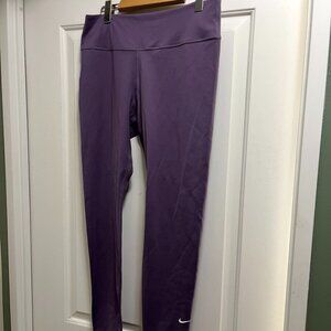 Lavender Nike leggings NWT size large